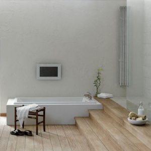 Splash acrylic bath